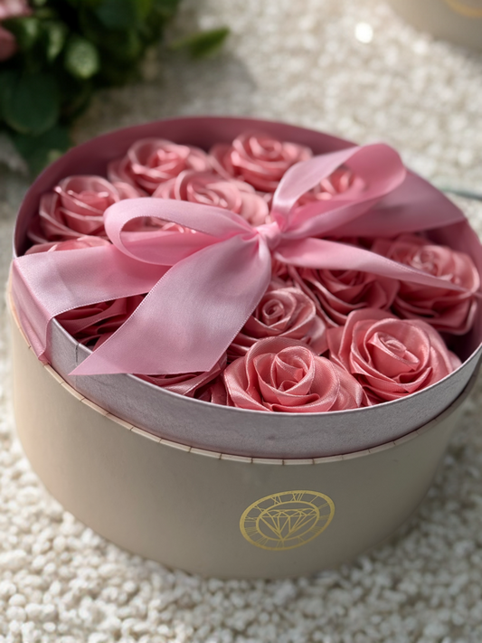 Blush Rose Satin Hat Box 🌹🎀